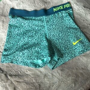 teal speckle nike pros, only worn a hand full of of times